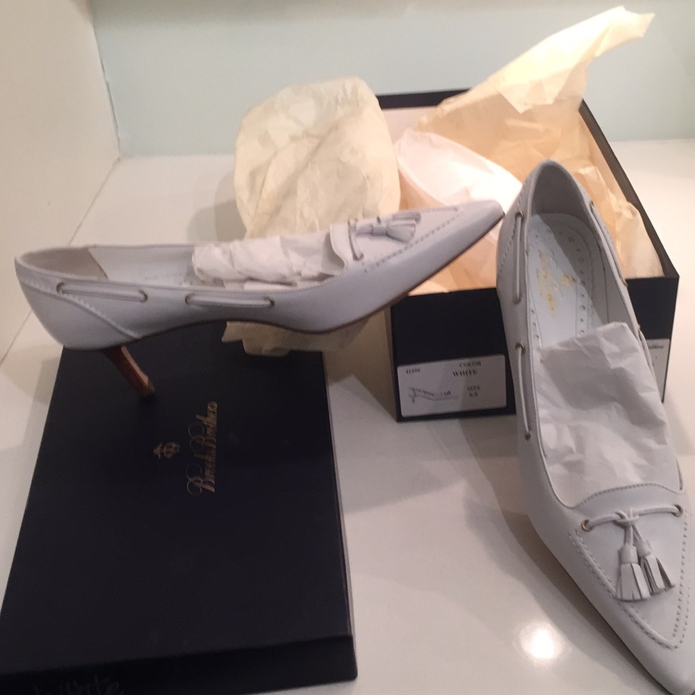 NWT Brooks Brothers white leather tassel pump 6.5